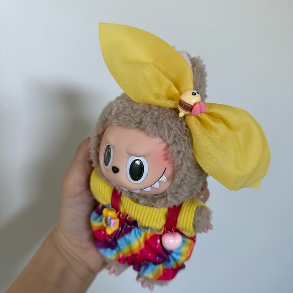 Rainbow labubu outfit - Picture 2 of 2